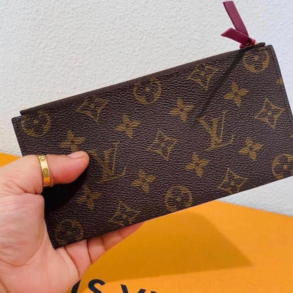 SOLD!!! Louis Vuitton Pouch